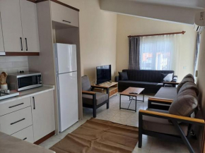 Merkezde Denize Yakın Eşyalı Daire